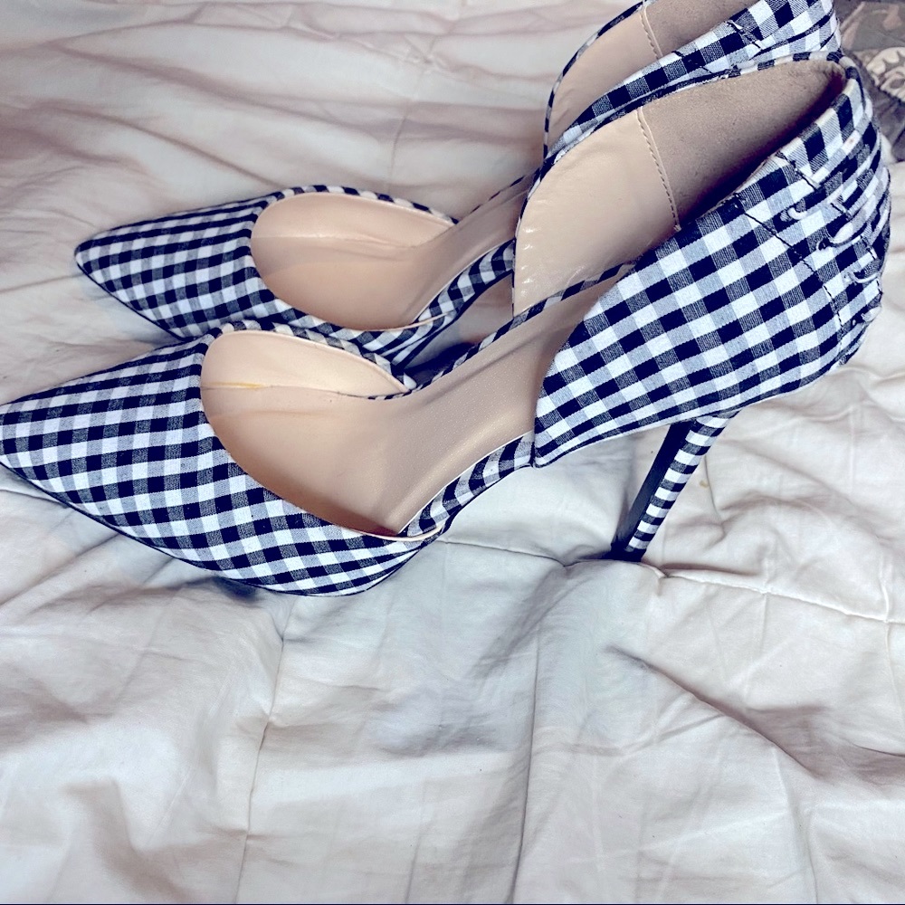 Gingham lace up back point toe pumps